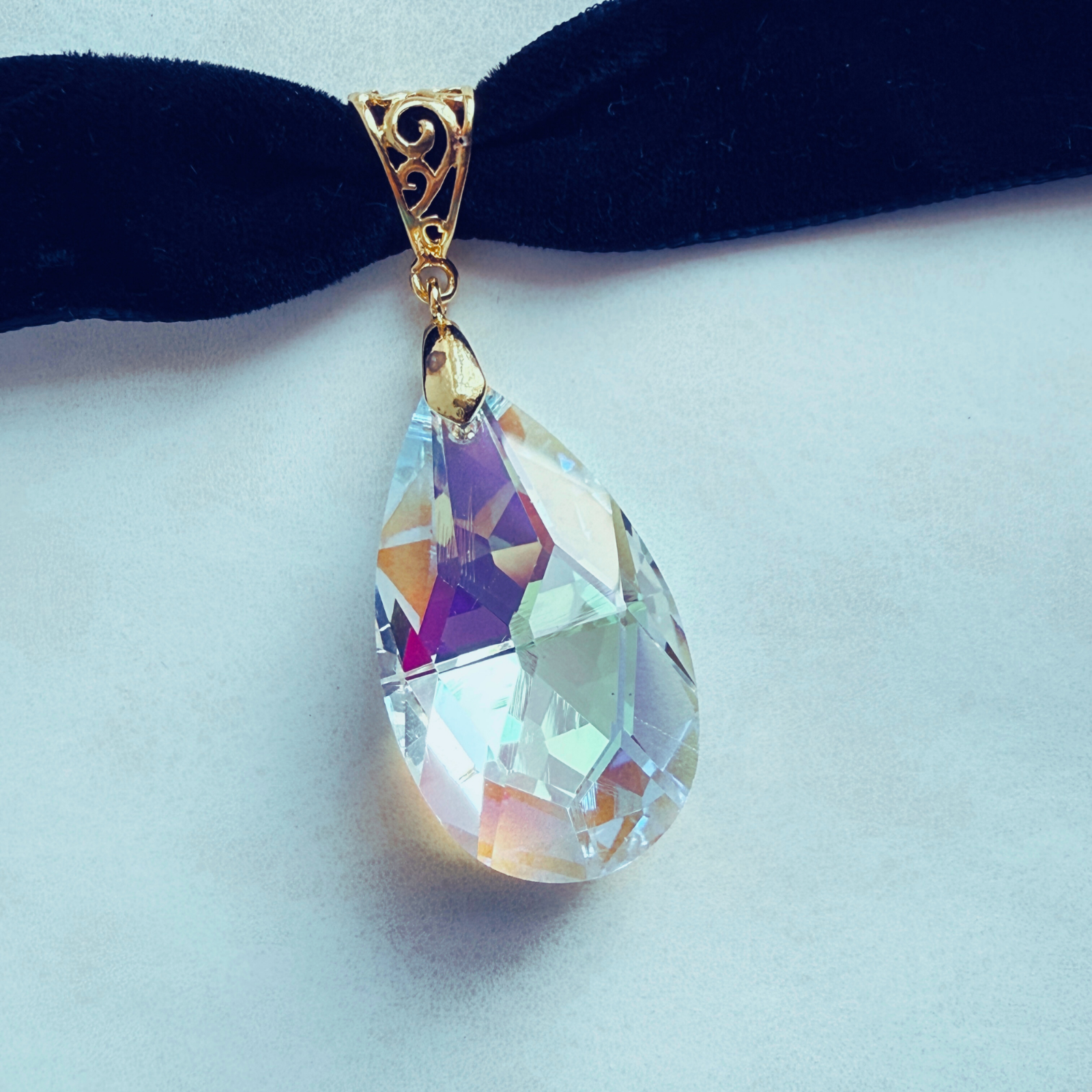 Black Velvet Crystal Choker | Teardrop Pendant Gothic Necklace for Vampire Style