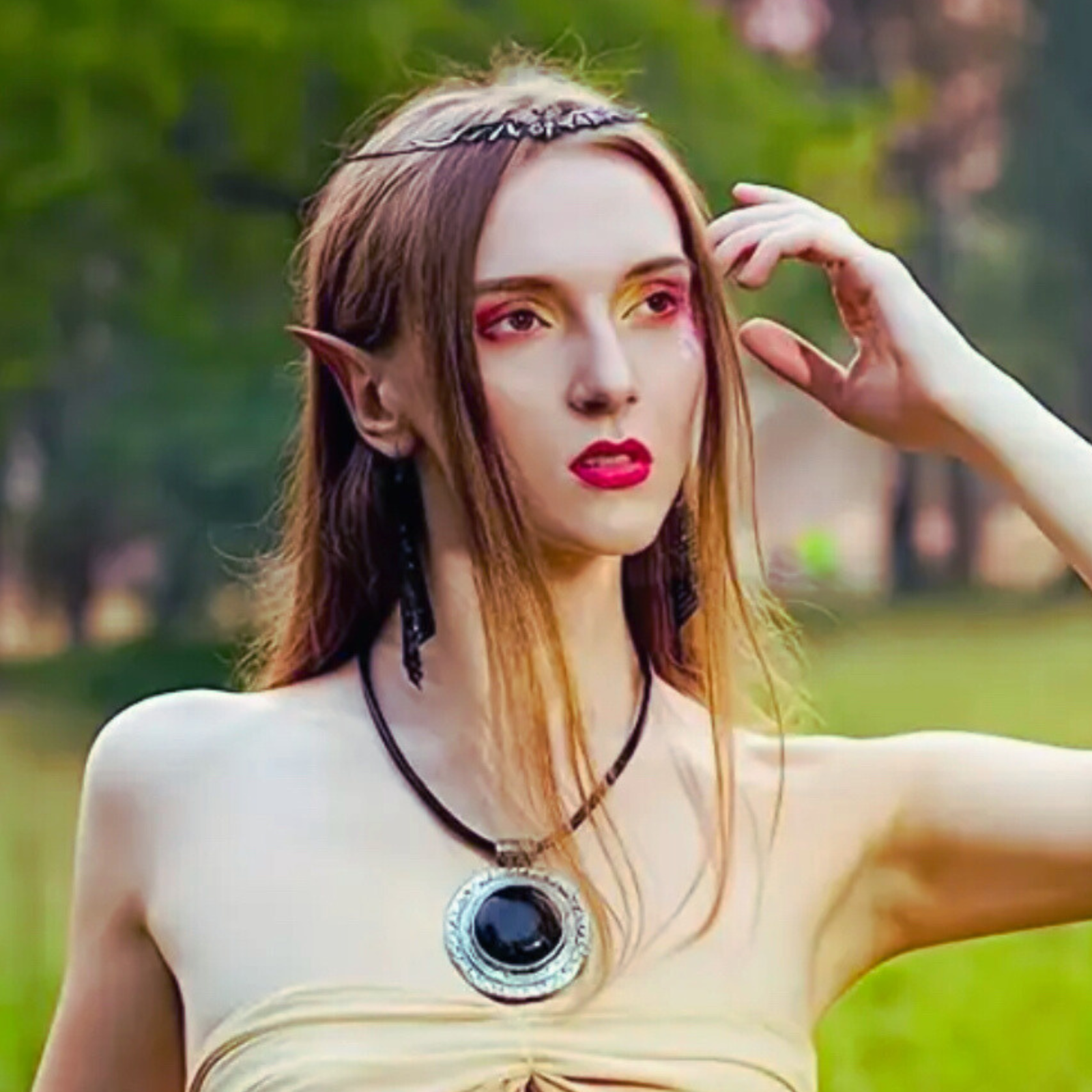 Gothic Bat Crown Headpiece | Vampire Cosplay Tiara for Halloween & Fantasy Looks